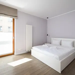https://apt-elektrownia-powisle-comfort.warsawhotelspoland.com